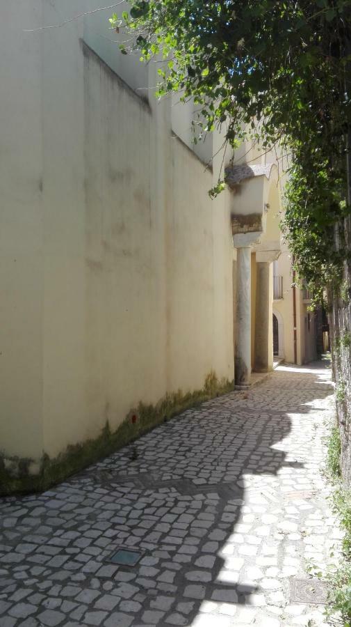 Santa Lucia B&B Гаета Екстер'єр фото