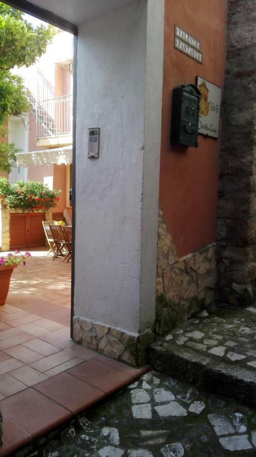 Santa Lucia B&B Гаета Екстер'єр фото